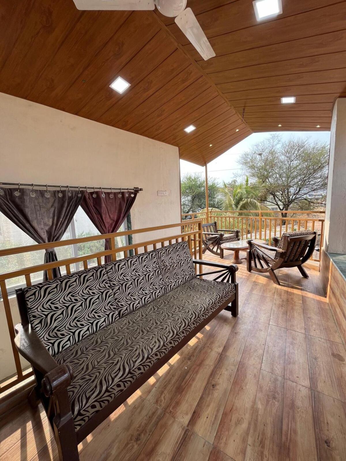 Govind Villa - 3Bhk Penthouse Suite With Pool Splash لونافالا المظهر الخارجي الصورة